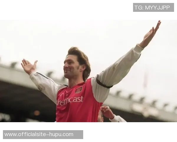 亚当斯的传奇人生与伟大成就探秘：从平凡到卓越的奋斗历程